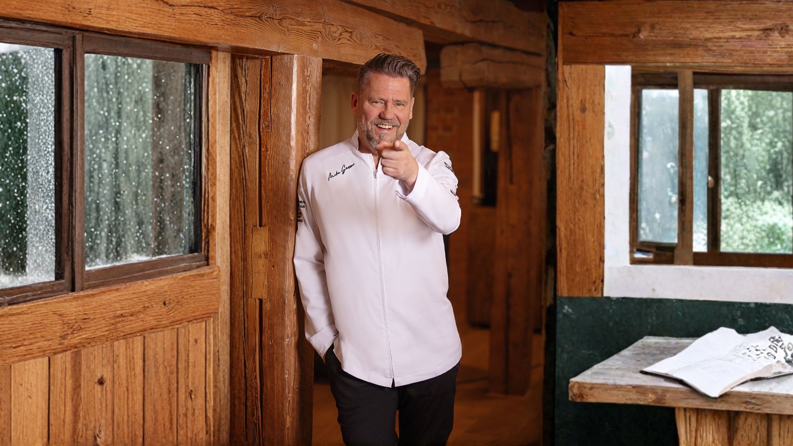 jacket, weiße jacke, männertyp?, holz interior, räume