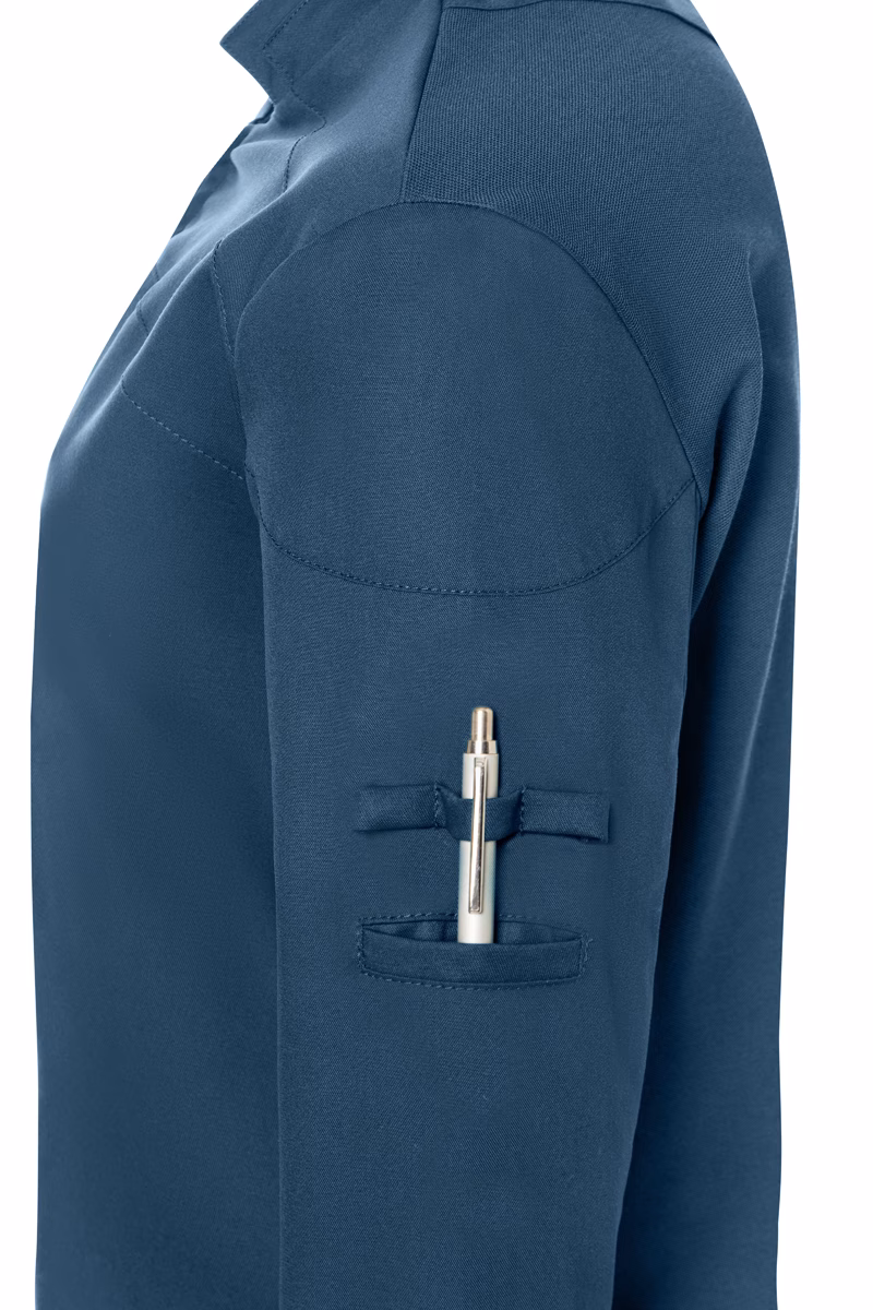 pocket, pen loop, arm pocket, long sleeve polo, blue polo, Armbanduhr, Stiftetal, Stiftetasche?, Pen Pocket, Arm pocket