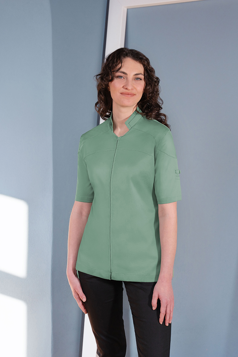 Top, Hemd, Kurzarm, Mintgrün, Knopfverschluss, grüne Bluse, Kittel, Halblangarmiges Oberteil, Stehkragen, Kragenlos?, Schürzentragen?, kurzärmelig, grün, Stehkragen, Vorderreihe Reißverschluss
