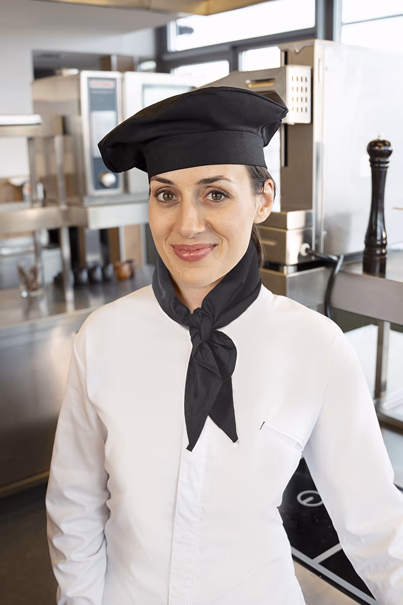 Person, Kleidung, Halstuch, Gesicht, Kopf, Person, Kleidung, Halstuch, Gesicht, Kopf