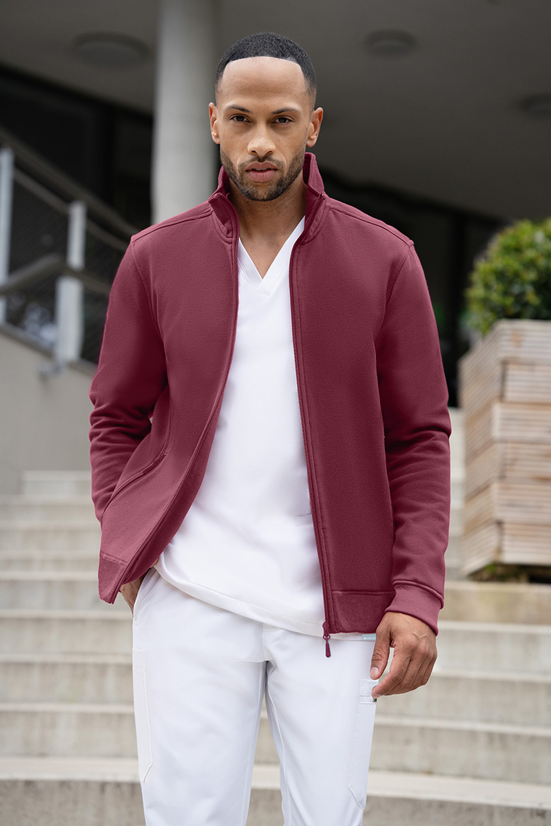 Mantel, Jacke, Langarm, Mann, Person, Mantel, Jacke, Langarm, Mann, Person, Mantel, Jacke, Langarm, Mann, Person, jacke, reißverschluss, burgunder, langarm, keine marke, burgunderfarbene Jacke, Reißverschlussjacke, weißes T-Shirt, casual Outerwear, Mann