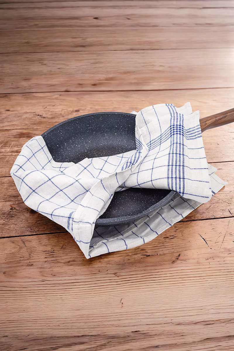 Drinnen, Innenarchitektur, Kleidung, Hut, Serviette, Drinnen, Innenarchitektur, Kleidung, Hut, Serviette