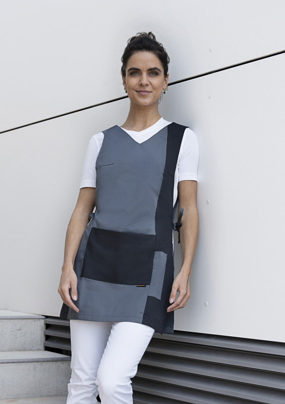 KARLOWSKY Kasack Marilies Damen – schwarz (Am Modell)