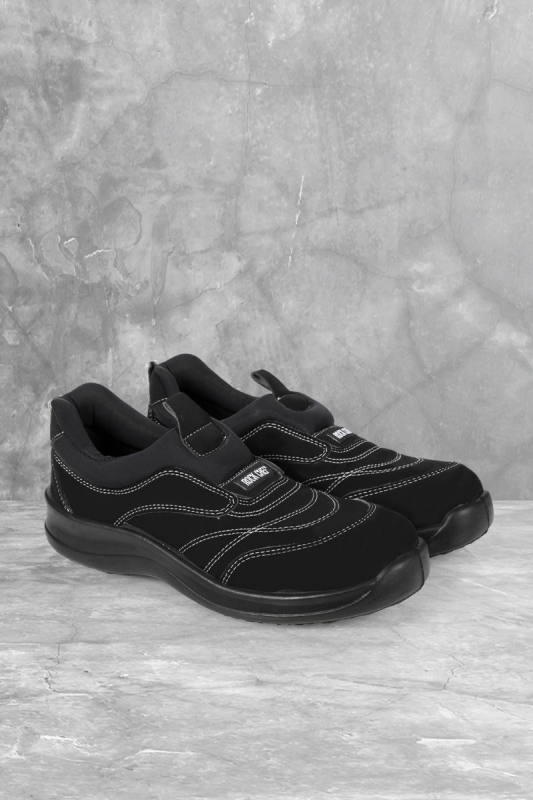 ROCK CHEF® Sicherheitsschuhe STEP 7 – schwarz (Am Modell)