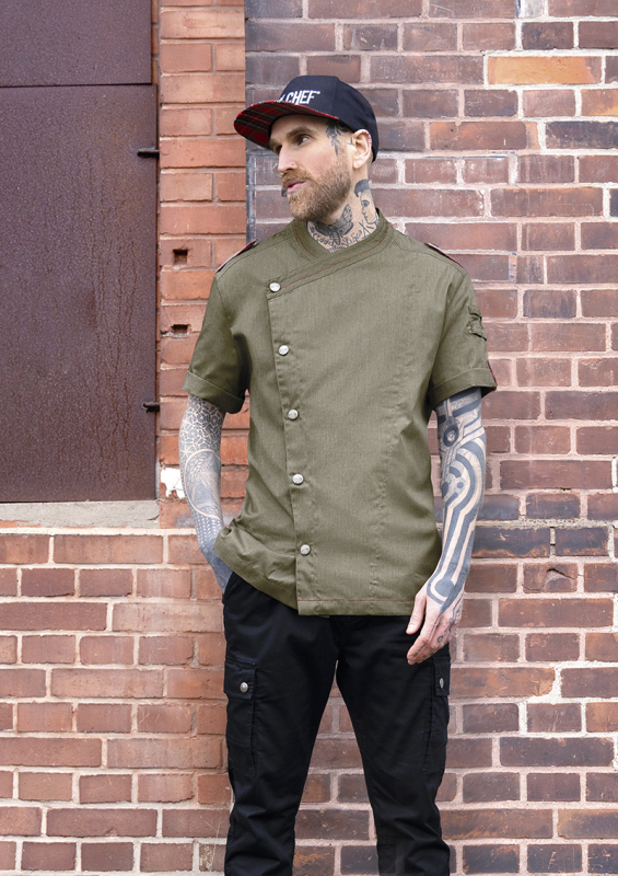 ROCK CHEF® Kurzarm Herren-Kochjacke Stage2 Denim-Style – vintage moosgrün (Am Modell)
