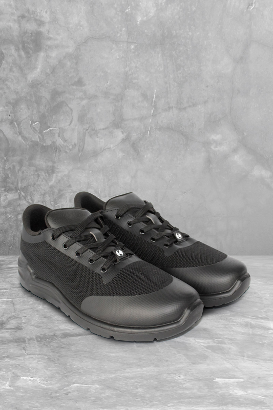 KARLOWSKY Berufsschuhe Next-Step – schwarz (Am Modell)