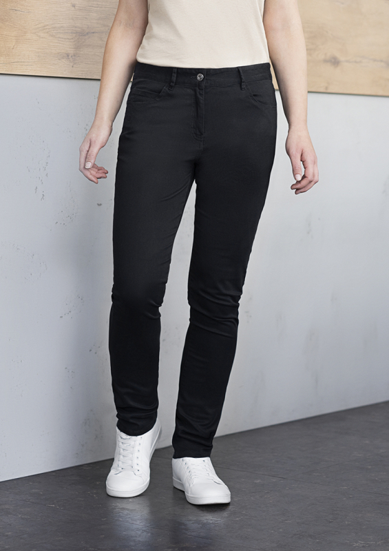 KARLOWSKY Damen 5-Pocket-Hose Classic-Stretch – schwarz (Am Modell)